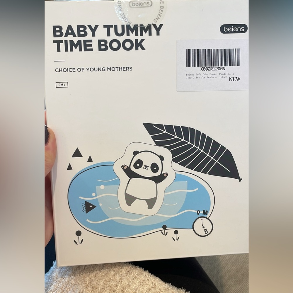 Panda baby tummy time book